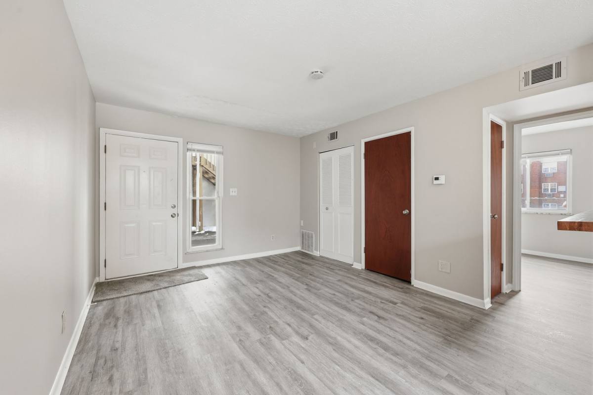 Apartment for rent at 695 Riverview Dr, Columbus, OH 43202