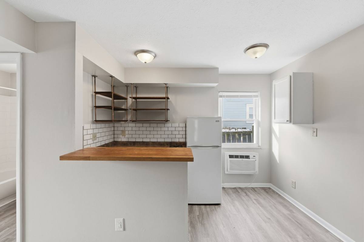 Apartment for rent at 695 Riverview Dr, Columbus, OH 43202