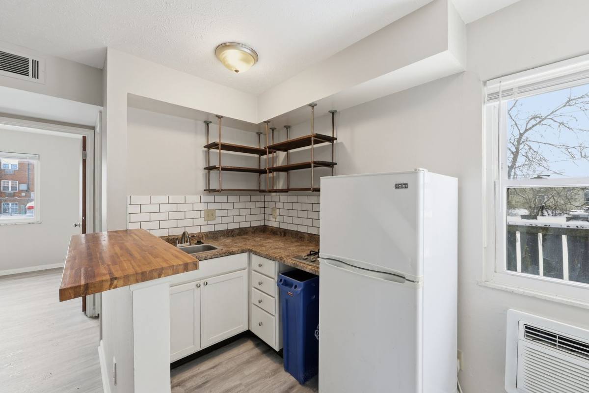 Apartment for rent at 695 Riverview Dr, Columbus, OH 43202