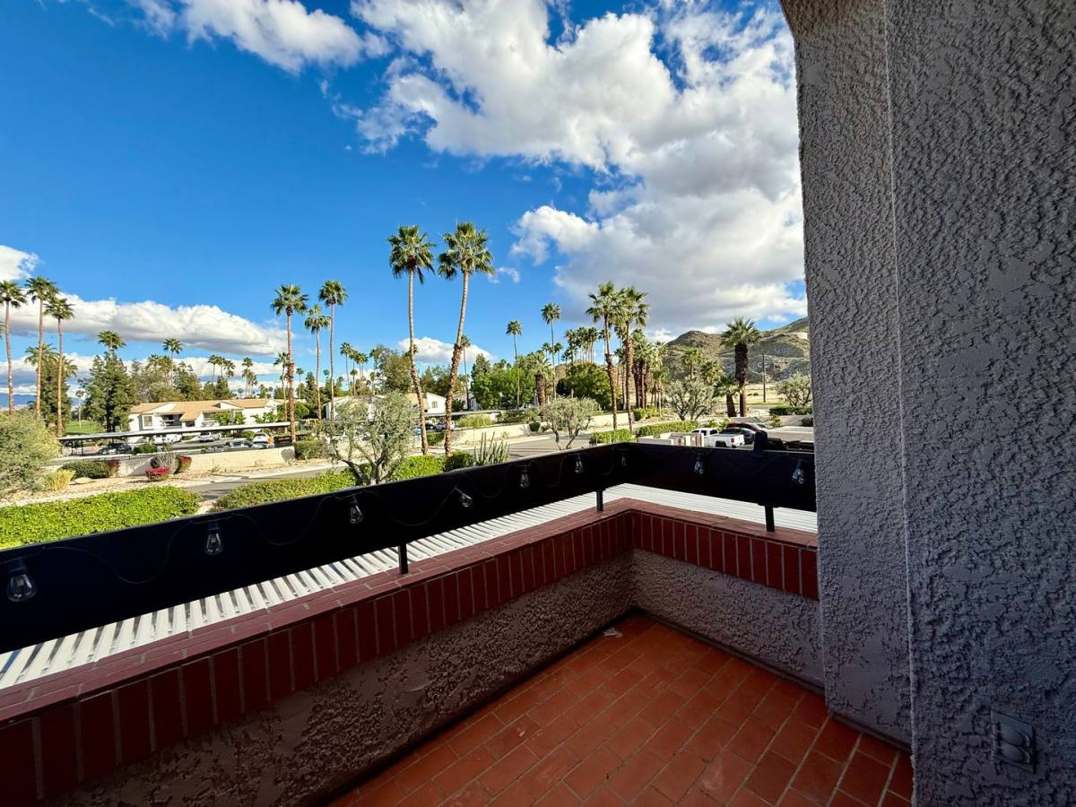 Condo for rent at 2601 S Broadmoor Dr, Palm Springs, CA 92264