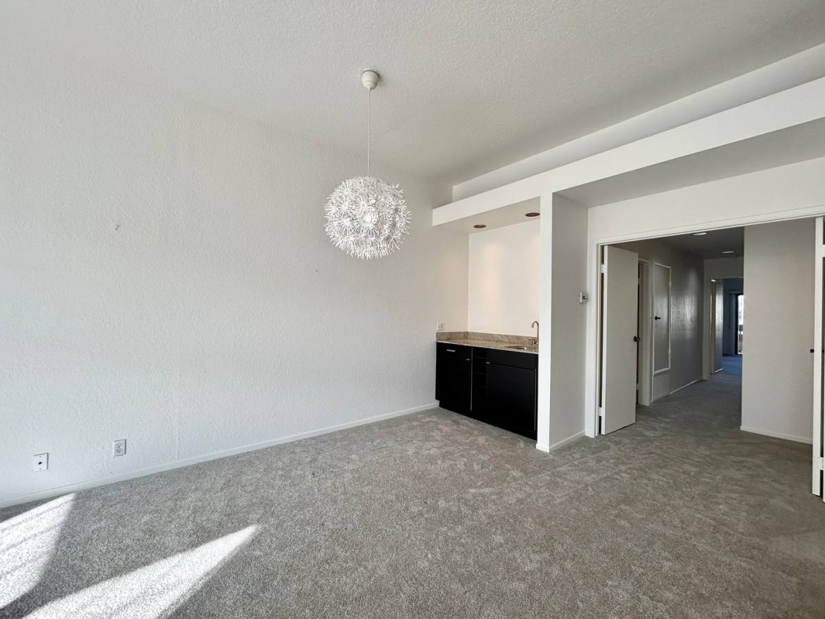 Condo for rent at 2601 S Broadmoor Dr, Palm Springs, CA 92264