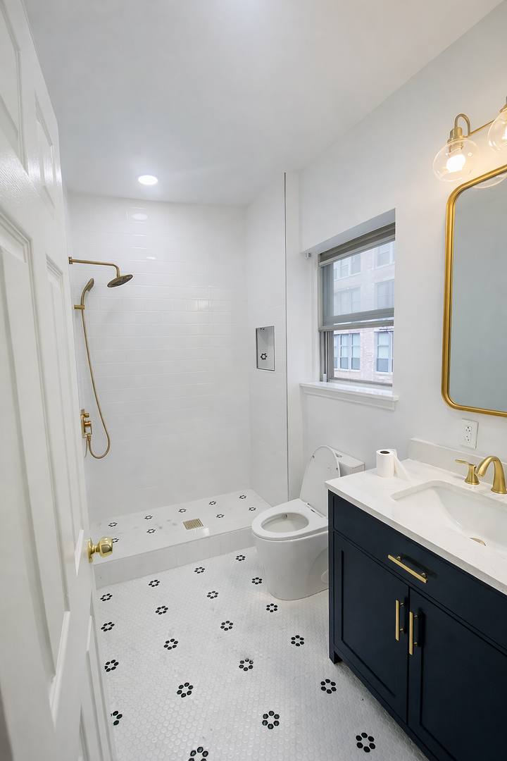 Apartment for rent at 641 N 15th St #3, Philadelphia, PA 19130