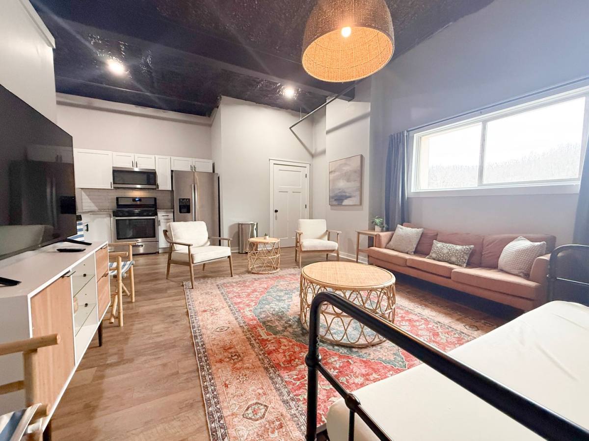 Apartment for rent at 209 S Church St, Livingston, TN 38570