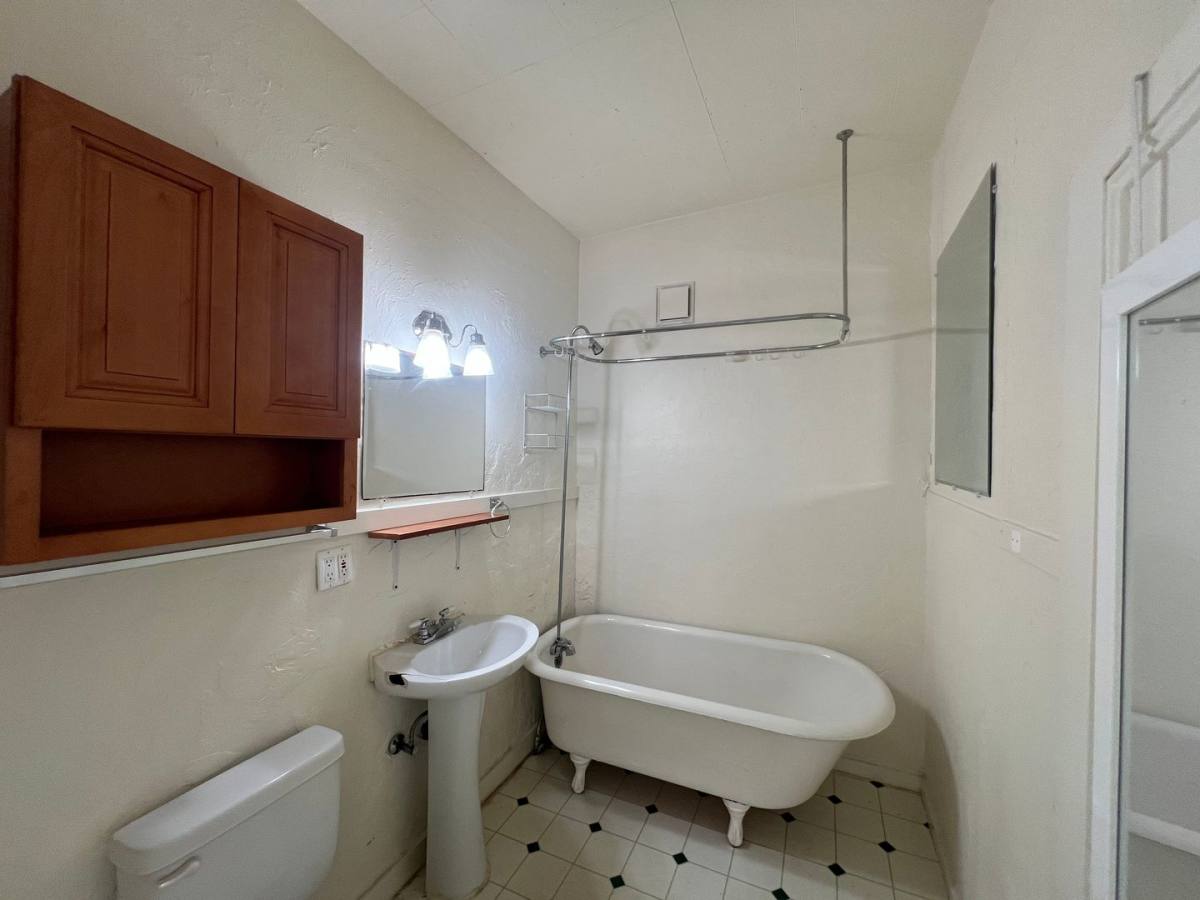 Apartment for rent at 920 N Garden St, Bellingham, WA 98225