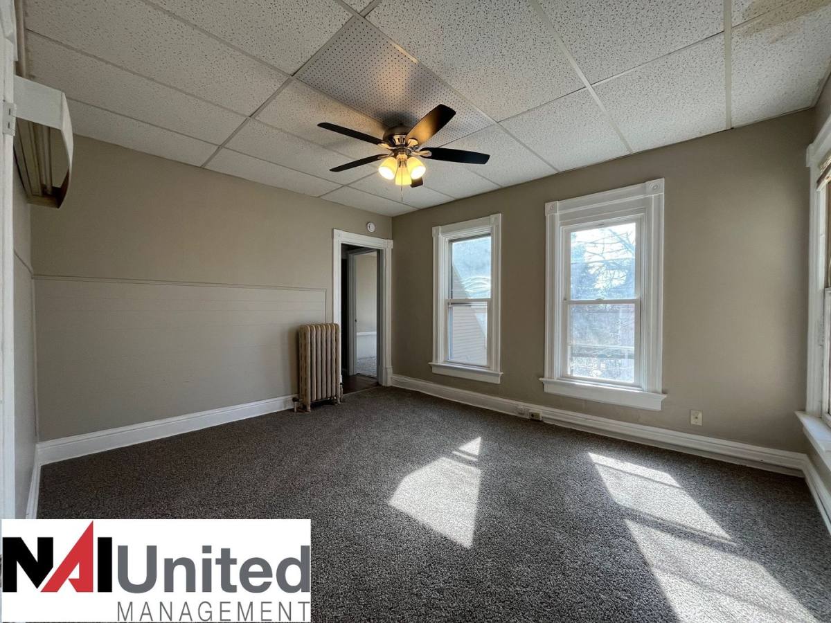 Apartment for rent at 1524 Grandview, Sioux City, IA 51103