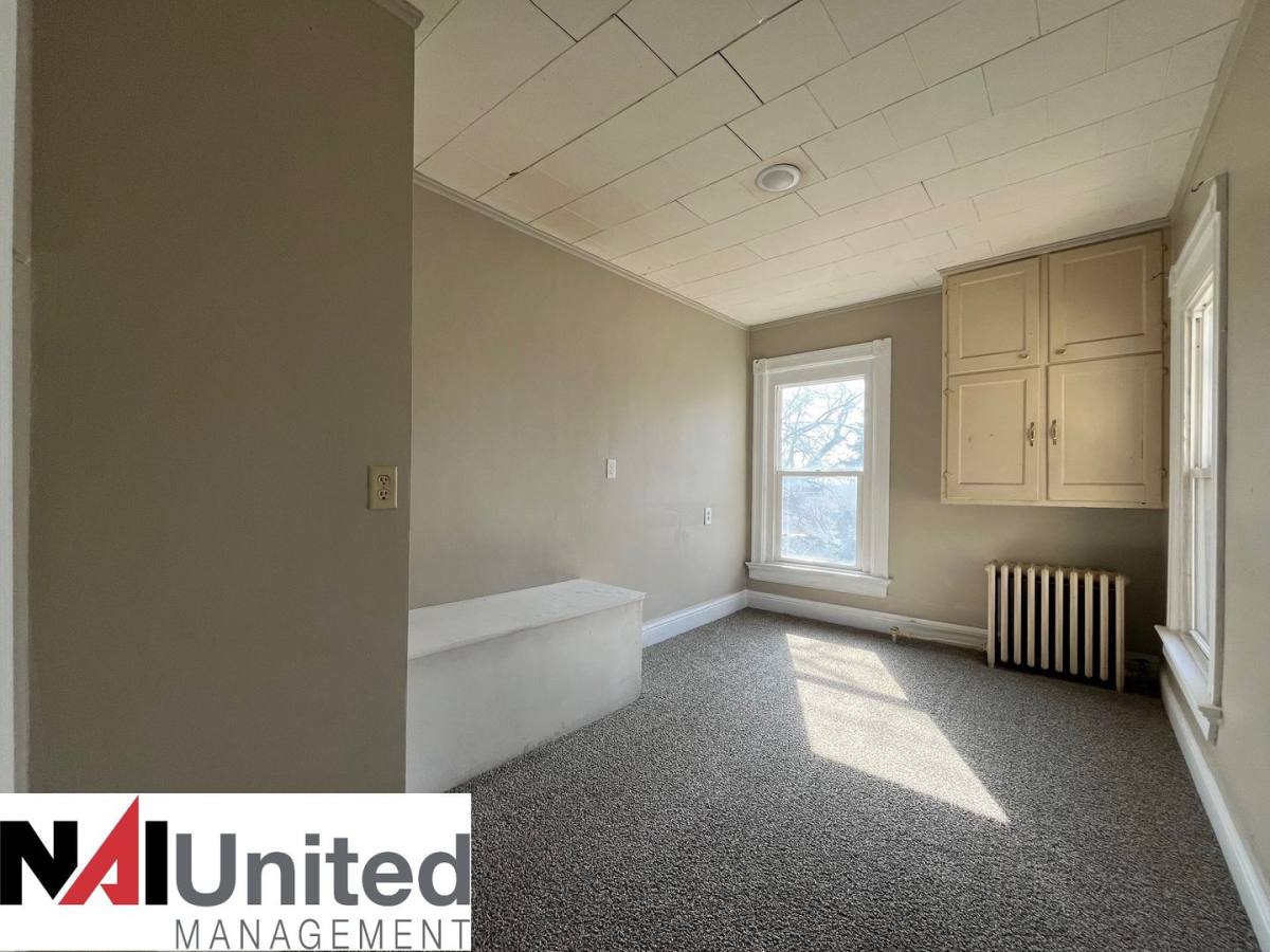 Apartment for rent at 1524 Grandview, Sioux City, IA 51103