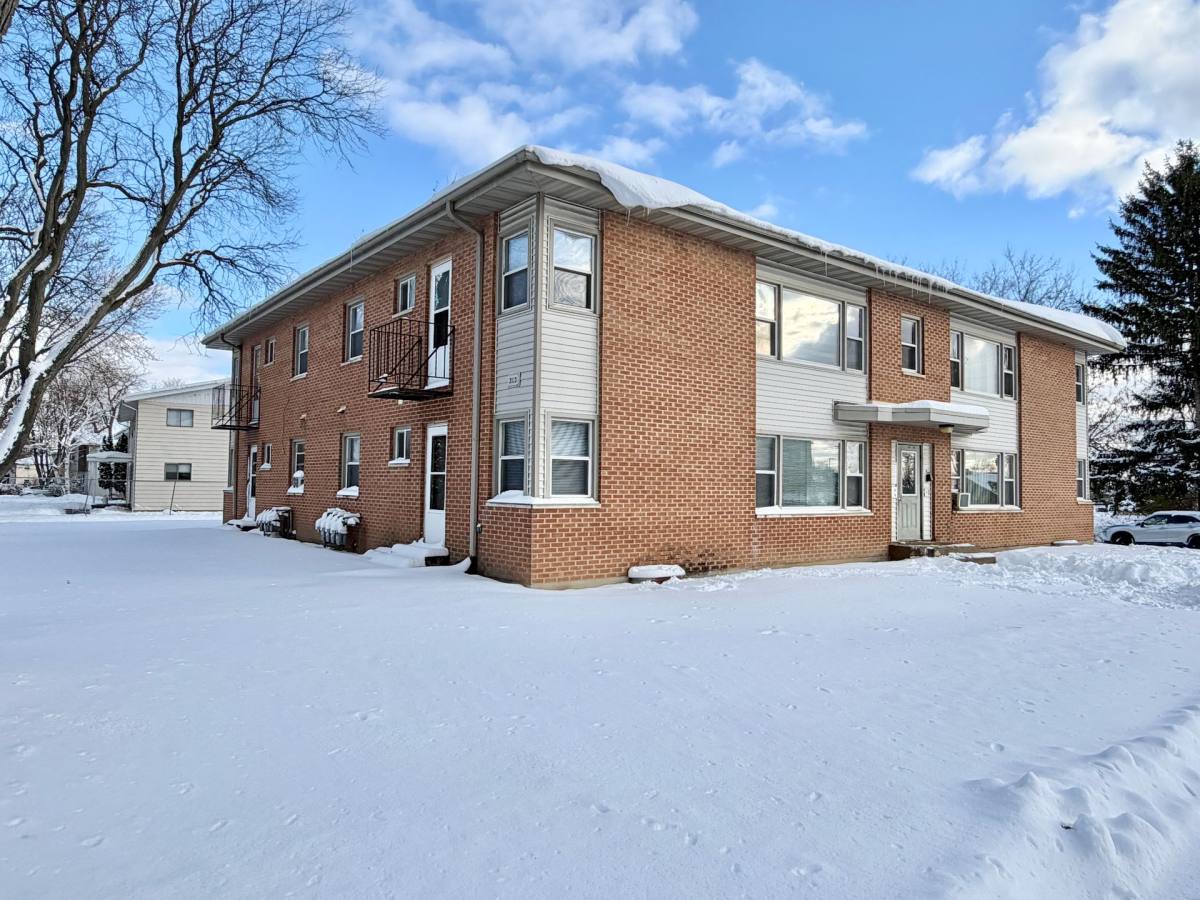 Apartment for rent at 2109-2113 Lake Point Dr, Madison, WI 53713