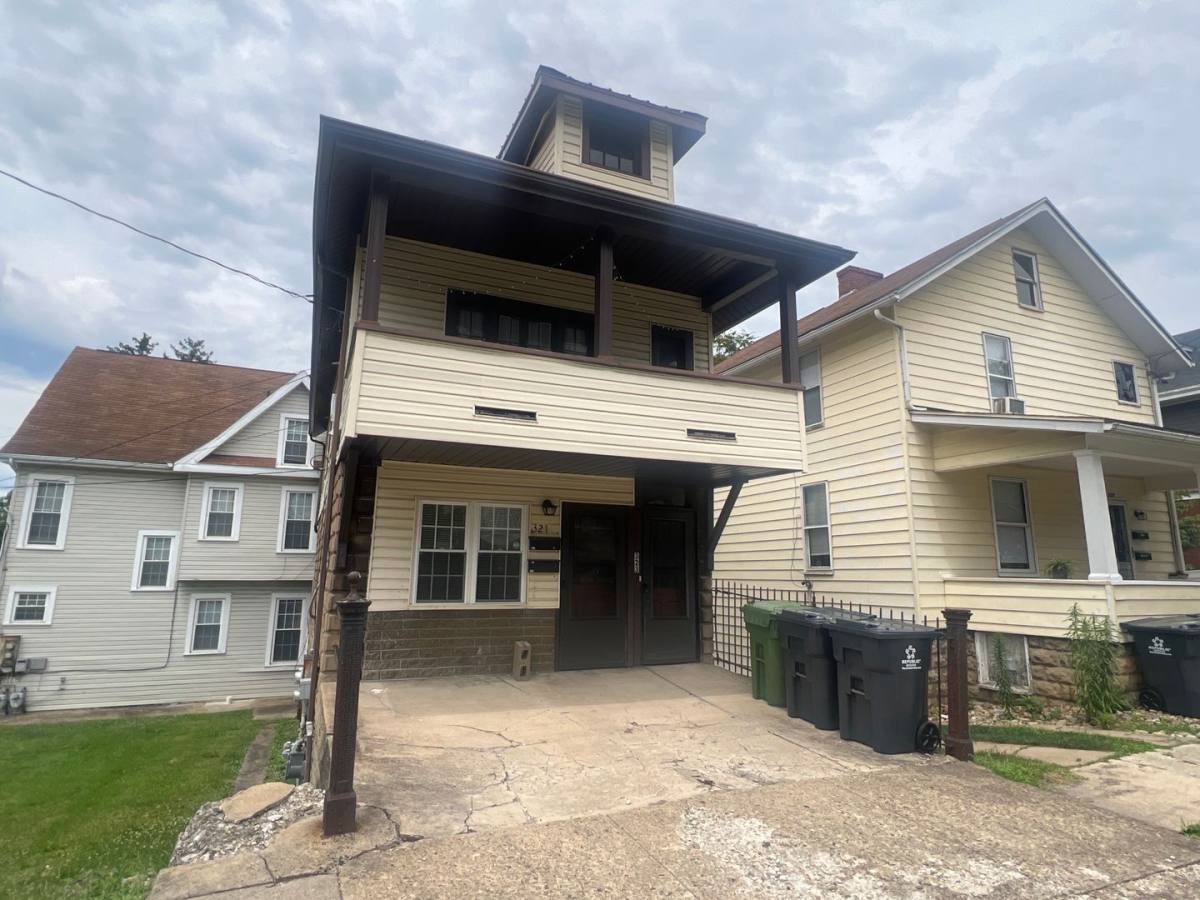 Apartment for rent at 321 323 Euclid Ave, Morgantown, WV 26501