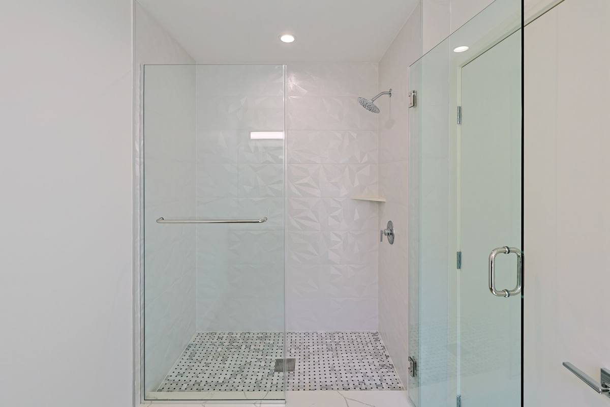 Apartment for rent at 2616 Wellington Rd, Los Angeles, CA 90016