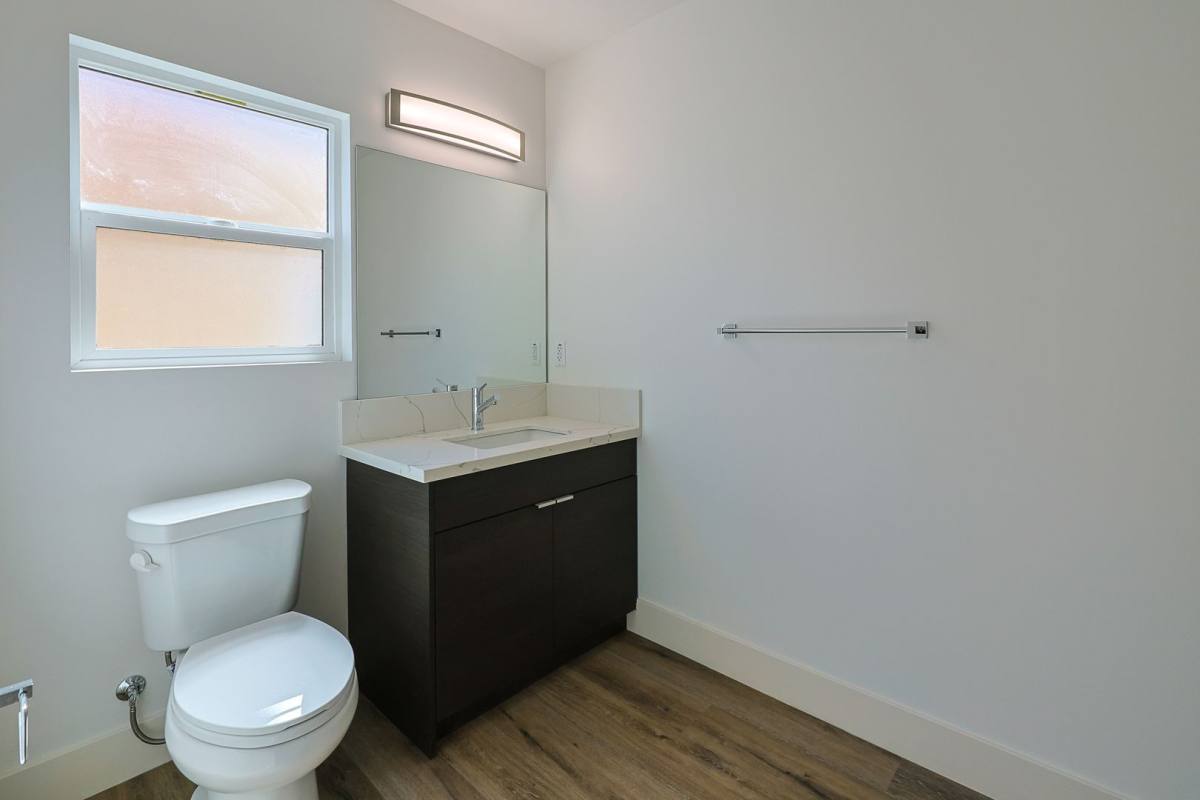 Apartment for rent at 2616 Wellington Rd, Los Angeles, CA 90016