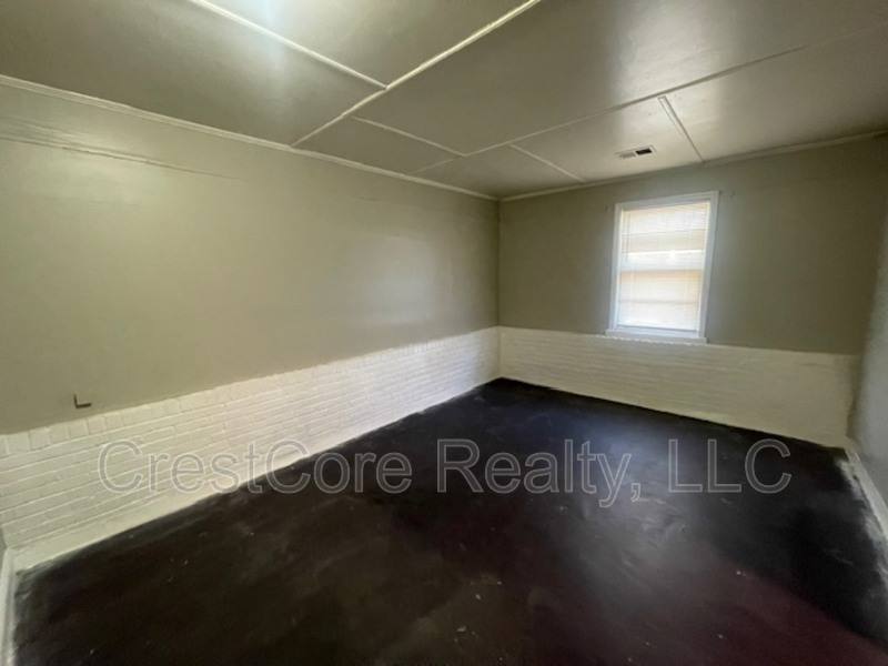 House for rent at 1233 Perkins Terrace, Memphis, TN 38117