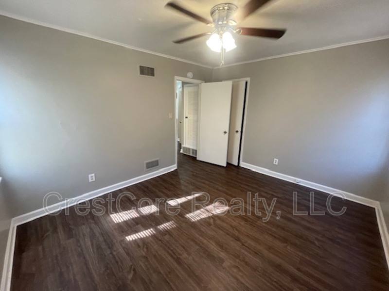 House for rent at 1233 Perkins Terrace, Memphis, TN 38117