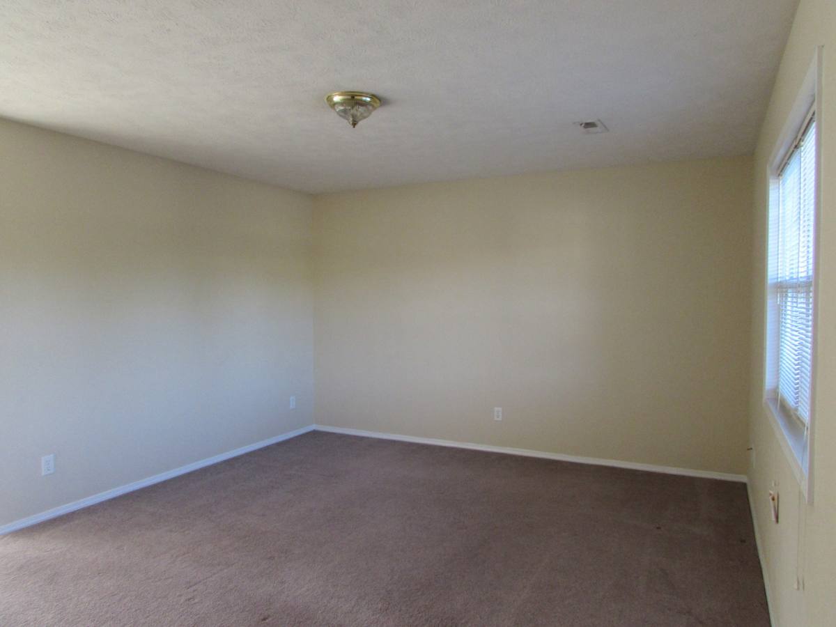 Apartment for rent at 20115 Salina Rd, Waynesville, MO 65583