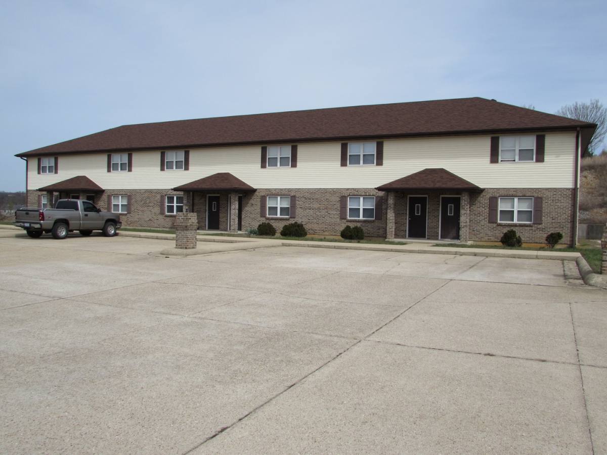 Apartment for rent at 20115 Salina Rd, Waynesville, MO 65583