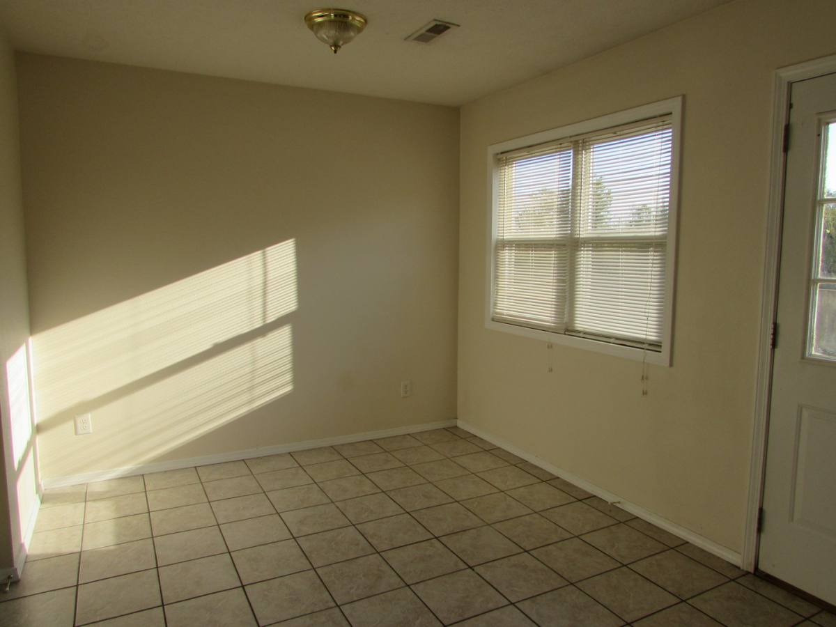 Apartment for rent at 20115 Salina Rd, Waynesville, MO 65583