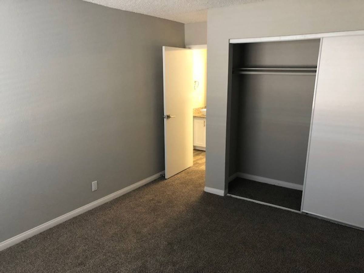 Apartment for rent at 1525 Pinto Lane, Las Vegas, NV 89106
