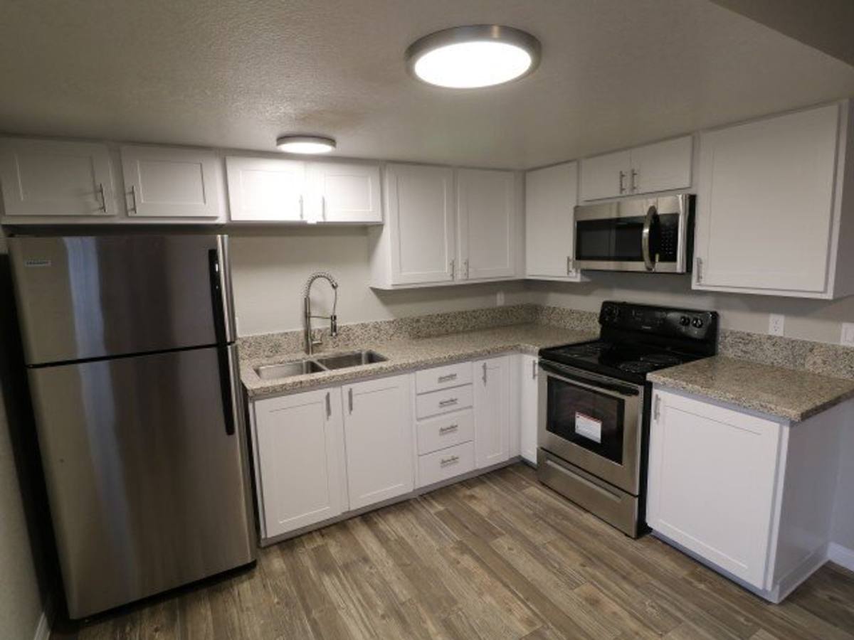 Apartment for rent at 1525 Pinto Lane, Las Vegas, NV 89106
