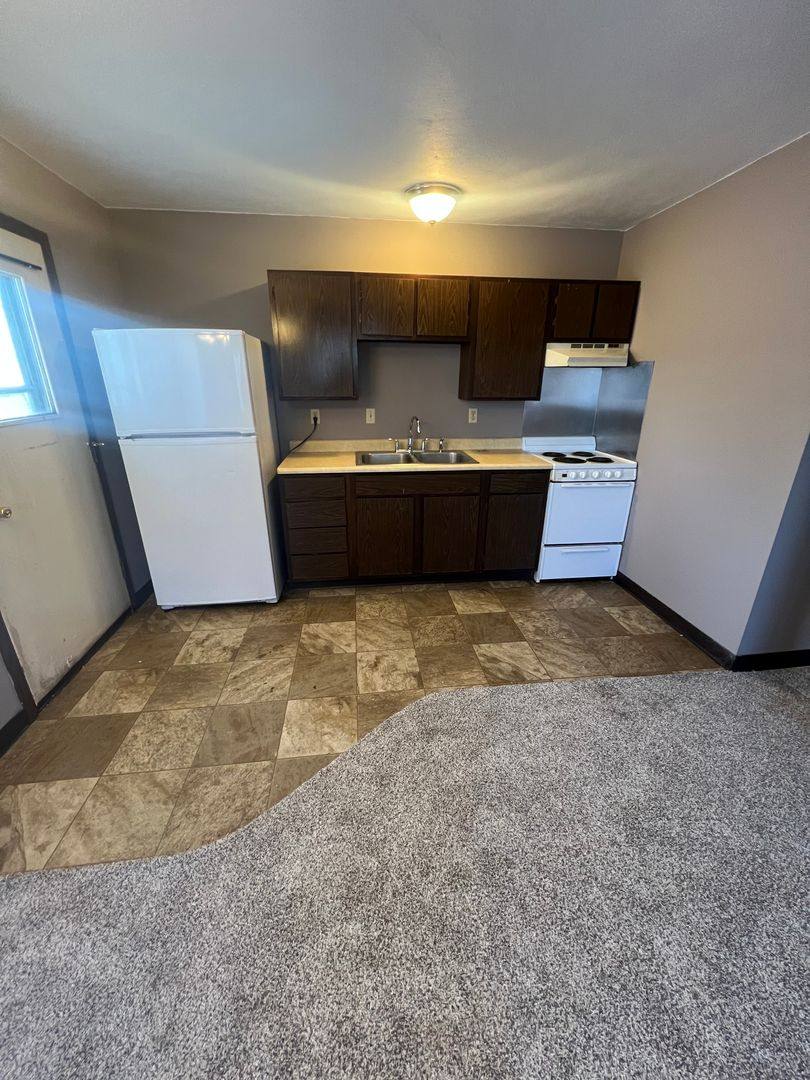 Apartment for rent at 306-314 N Washington St, Groton, SD 57445