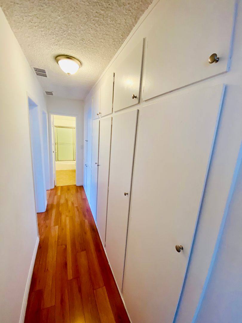 Apartment for rent at 7010 Lanewood Ave, Los Angeles, CA 90028