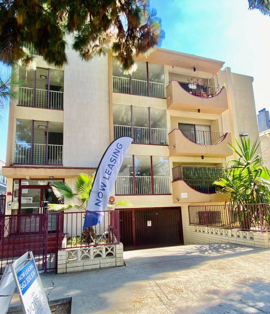 Apartment for rent at 7010 Lanewood Ave, Los Angeles, CA 90028