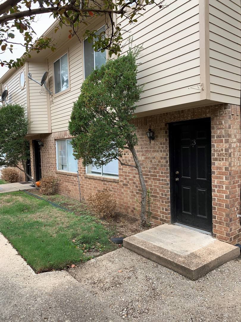 Apartment for rent at 724 S Welch St, Denton, TX 76201