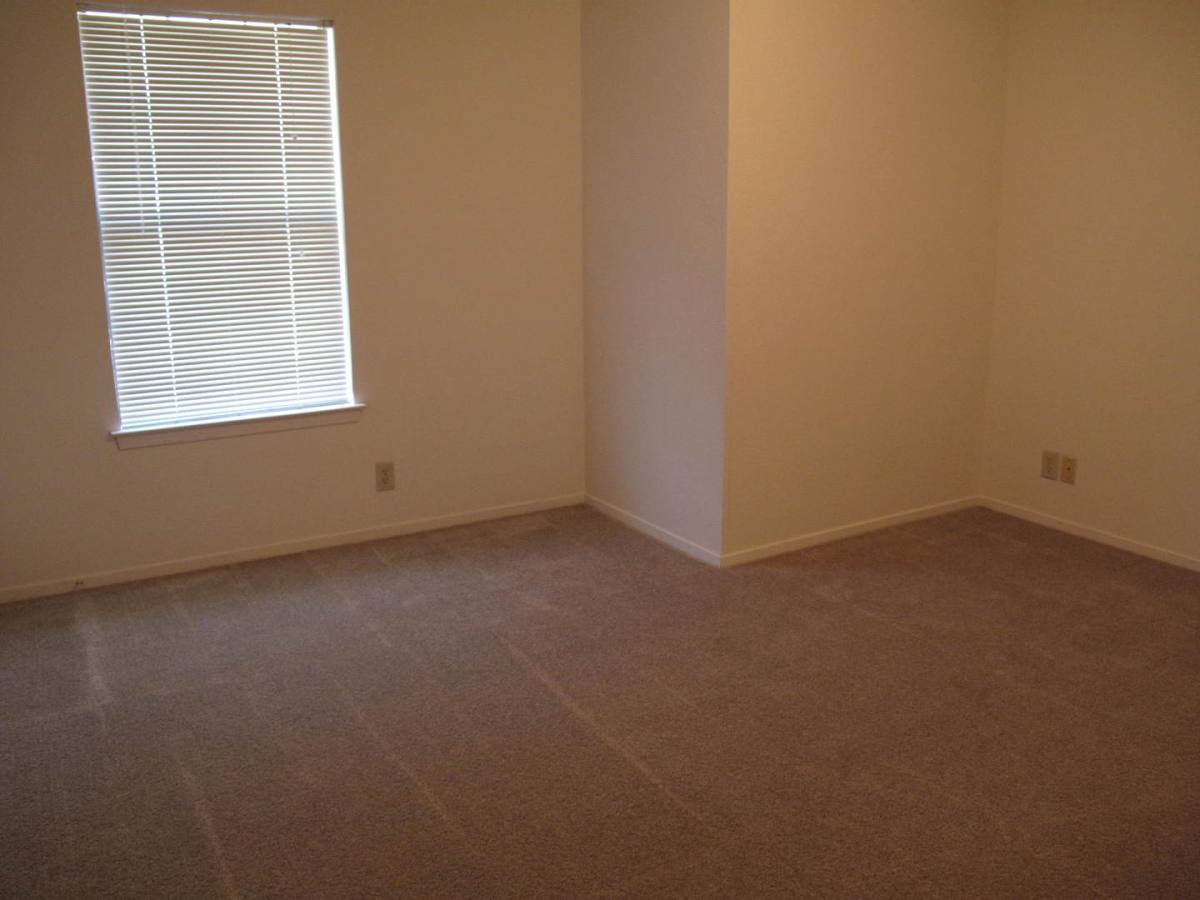 Apartment for rent at 929 W Hickory #B-19, Denton, TX 76201