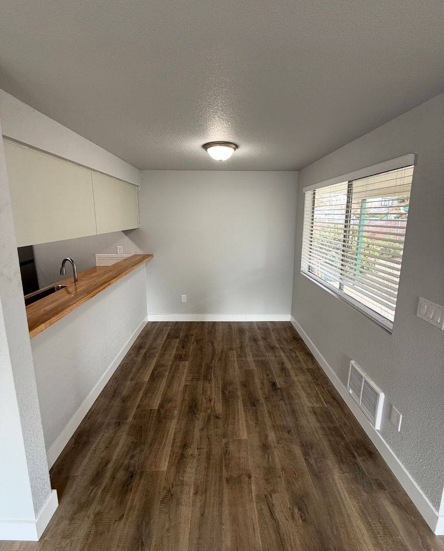 Apartment for rent at 247 Lorraine Ave, Eagle Point, OR 97524