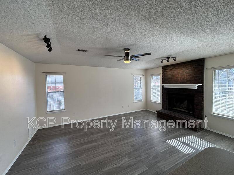 House for rent at 8812 Skypark Dr, Fort Smith, AR 72903