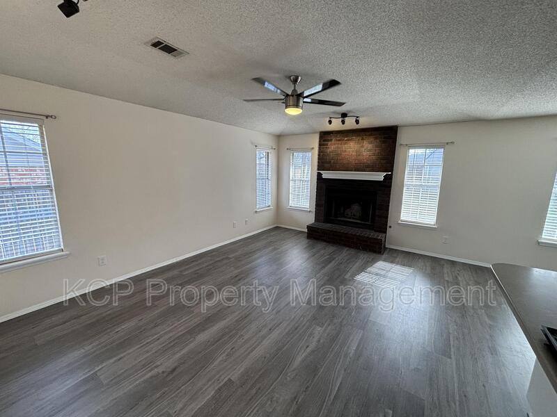 House for rent at 8812 Skypark Dr, Fort Smith, AR 72903