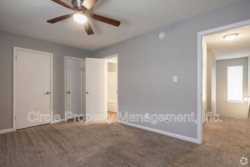 Townhouse for rent at 2021 Highridge Dr SW, Huntsville, AL 35802