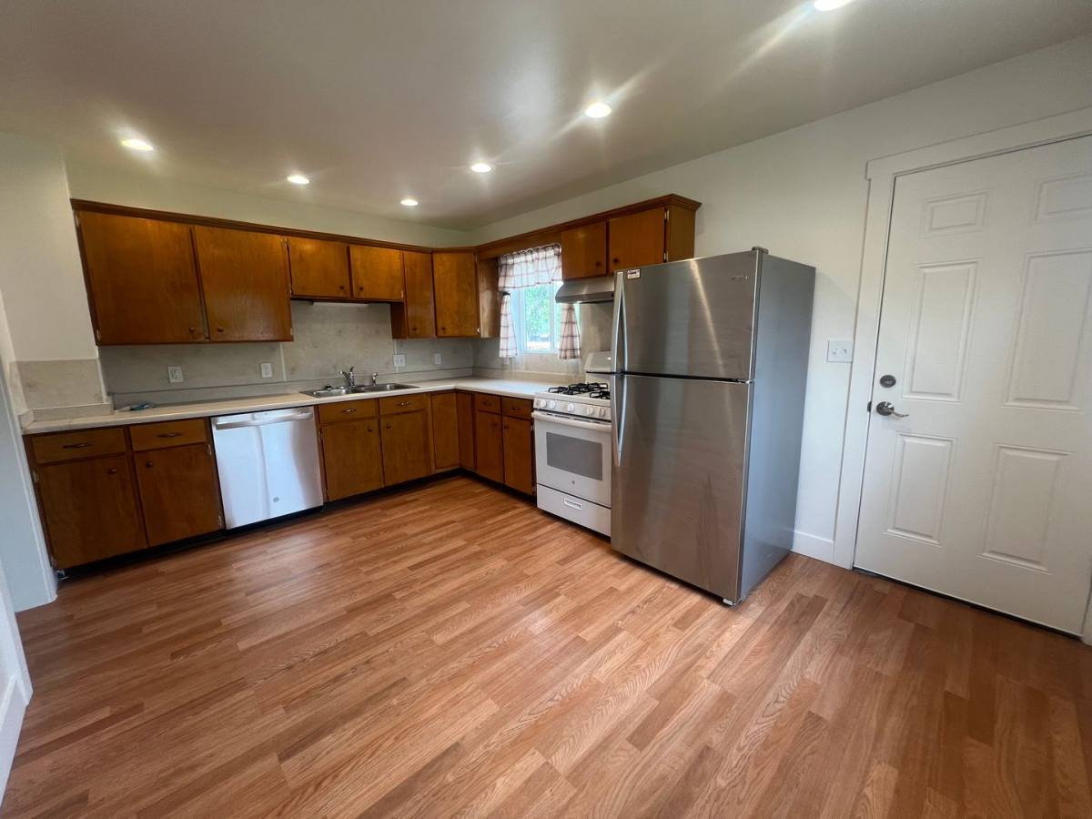 Apartment for rent at 345 E 400 N, Tooele, UT 84074