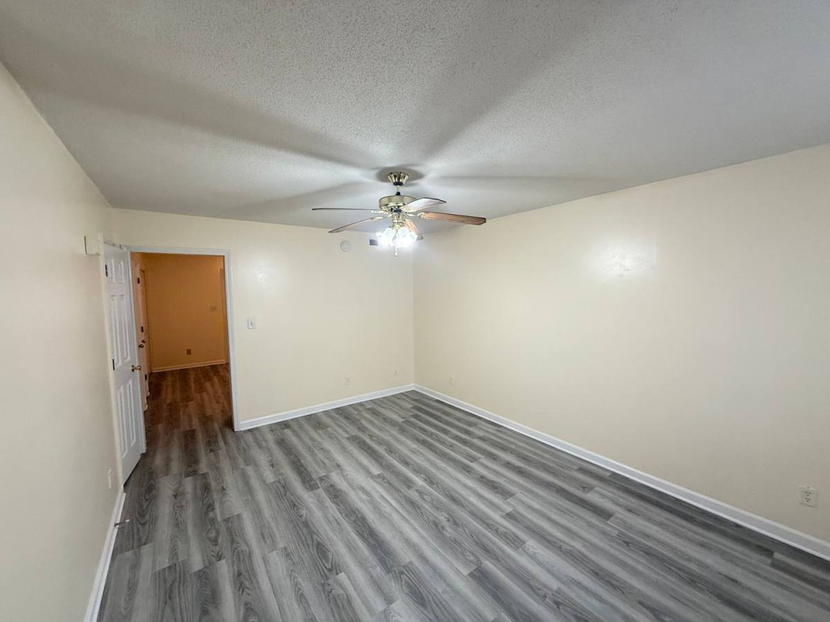 Townhouse for rent at 212 College St, Graham, NC 27253