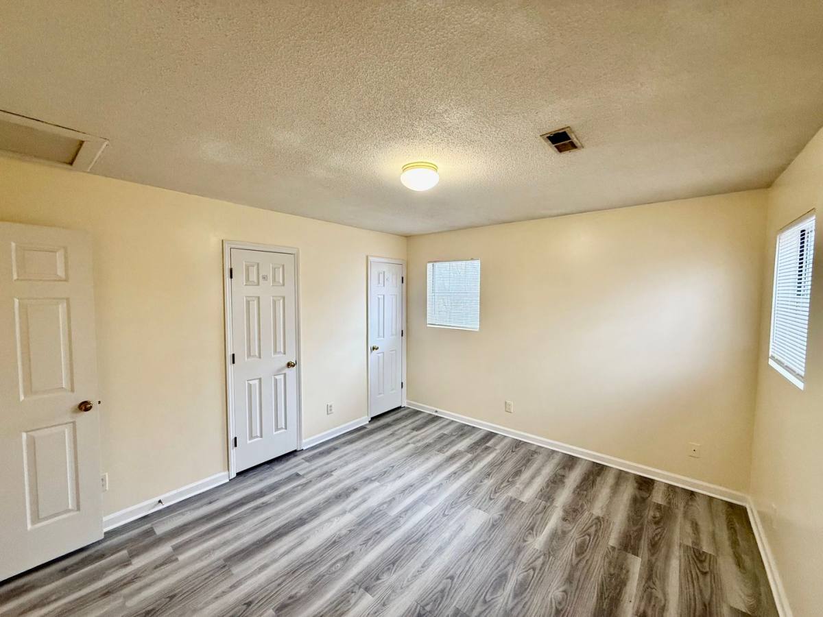 Townhouse for rent at 212 College St, Graham, NC 27253