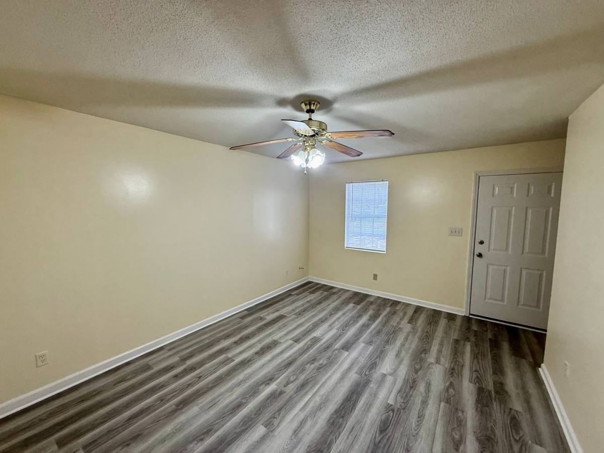 Townhouse for rent at 212 College St, Graham, NC 27253