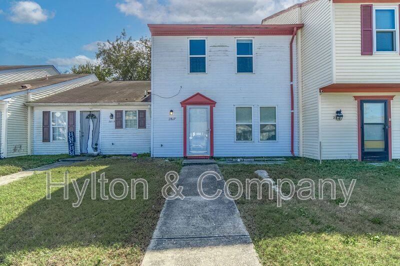 Townhouse for rent at 2817 Eric Court, Chesapeake, VA 23323