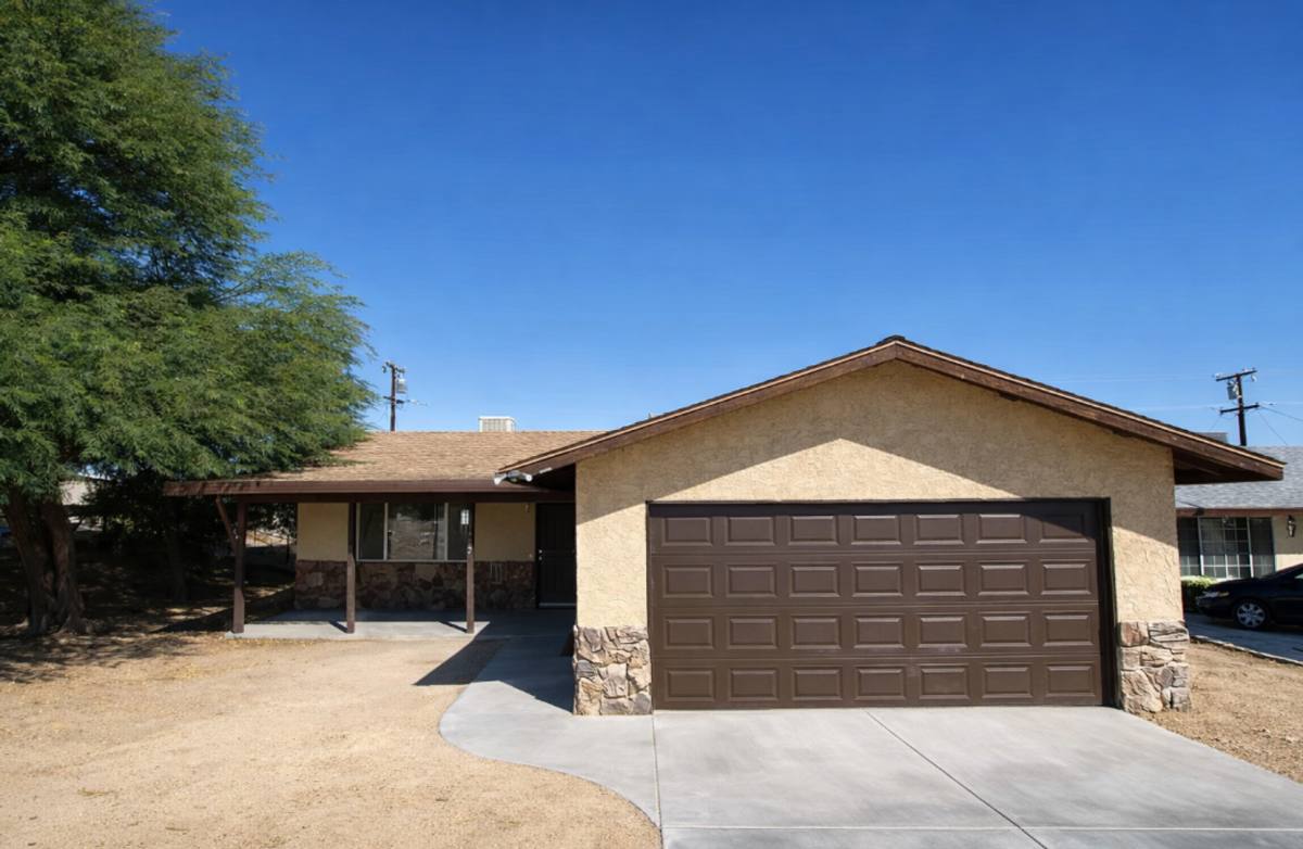 House for rent at 61602 Capilla Dr, Joshua Tree, CA 92252