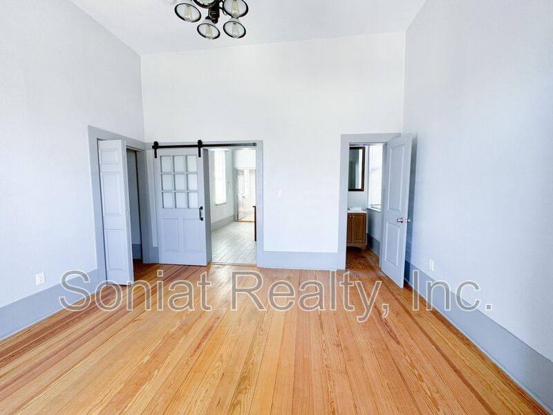 Apartment for rent at 3216 Banks St, New Orleans, LA 70119