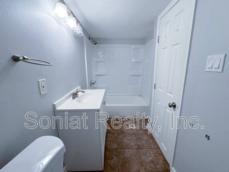 Apartment for rent at 3216 Banks St, New Orleans, LA 70119