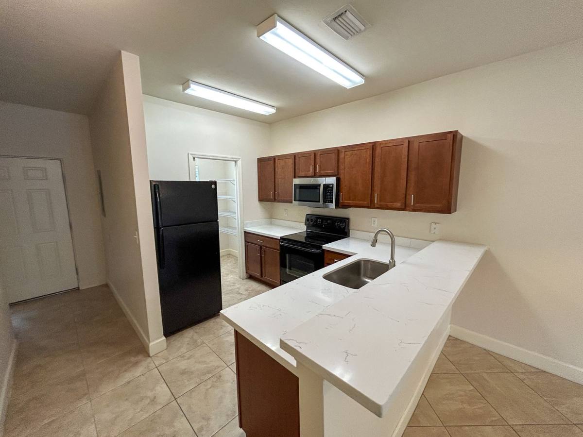 Townhouse for rent at 2951 SW 35th Place, Gainesville, FL 32608