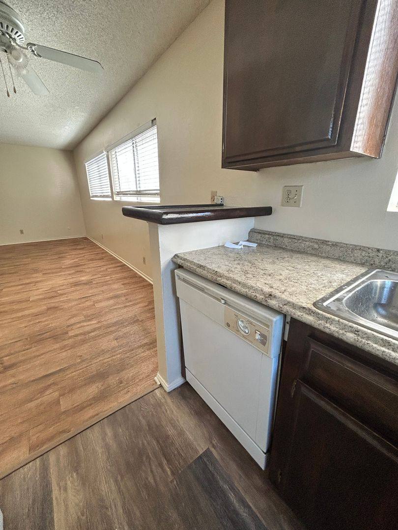 Apartment for rent at 659 W 5th St, San Pedro, CA 90731