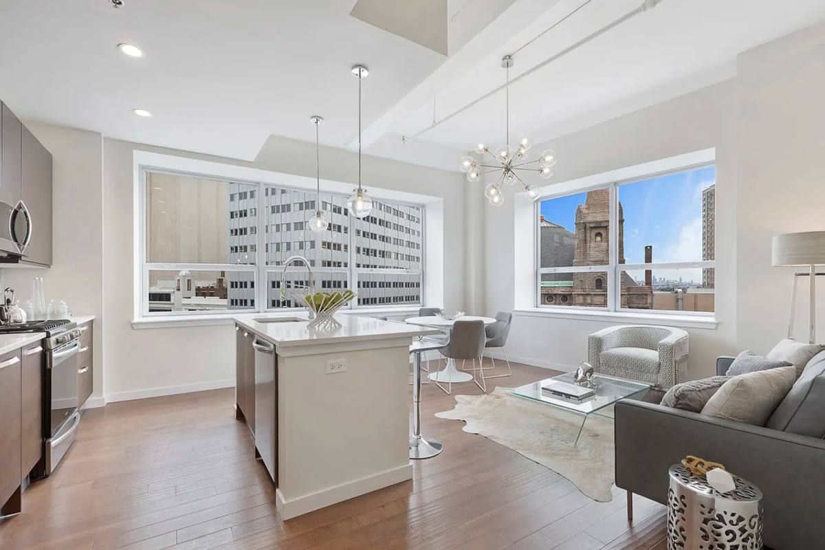 Apartment for rent at 579 Broad St, Newark, NJ 07102