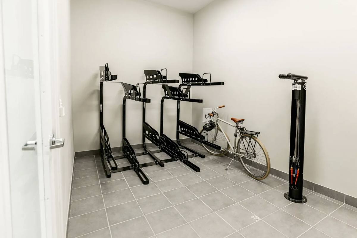 Apartment for rent at 579 Broad St, Newark, NJ 07102