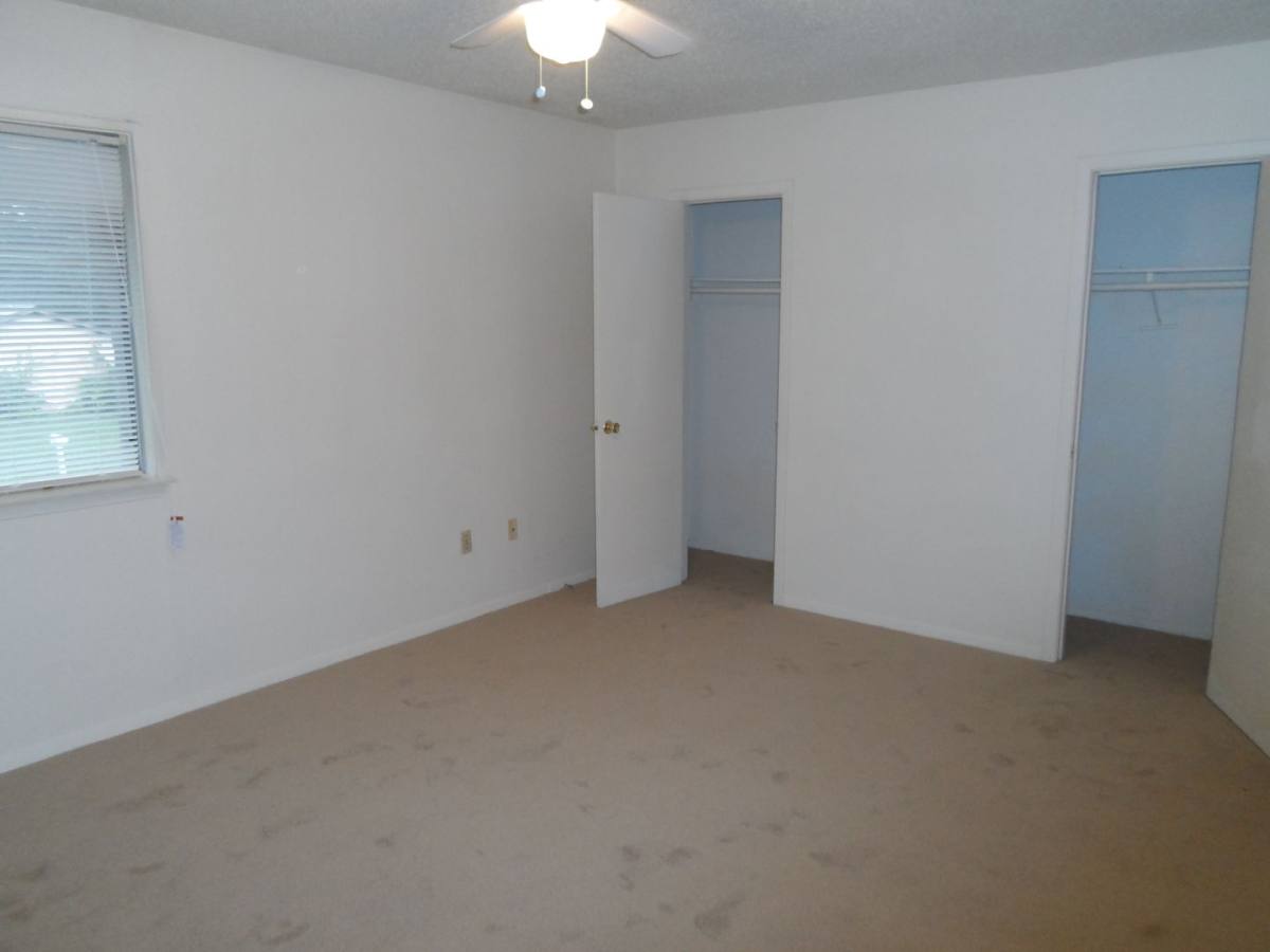 Townhouse for rent at 1400 D Holleman Dr, College Station, TX 77840