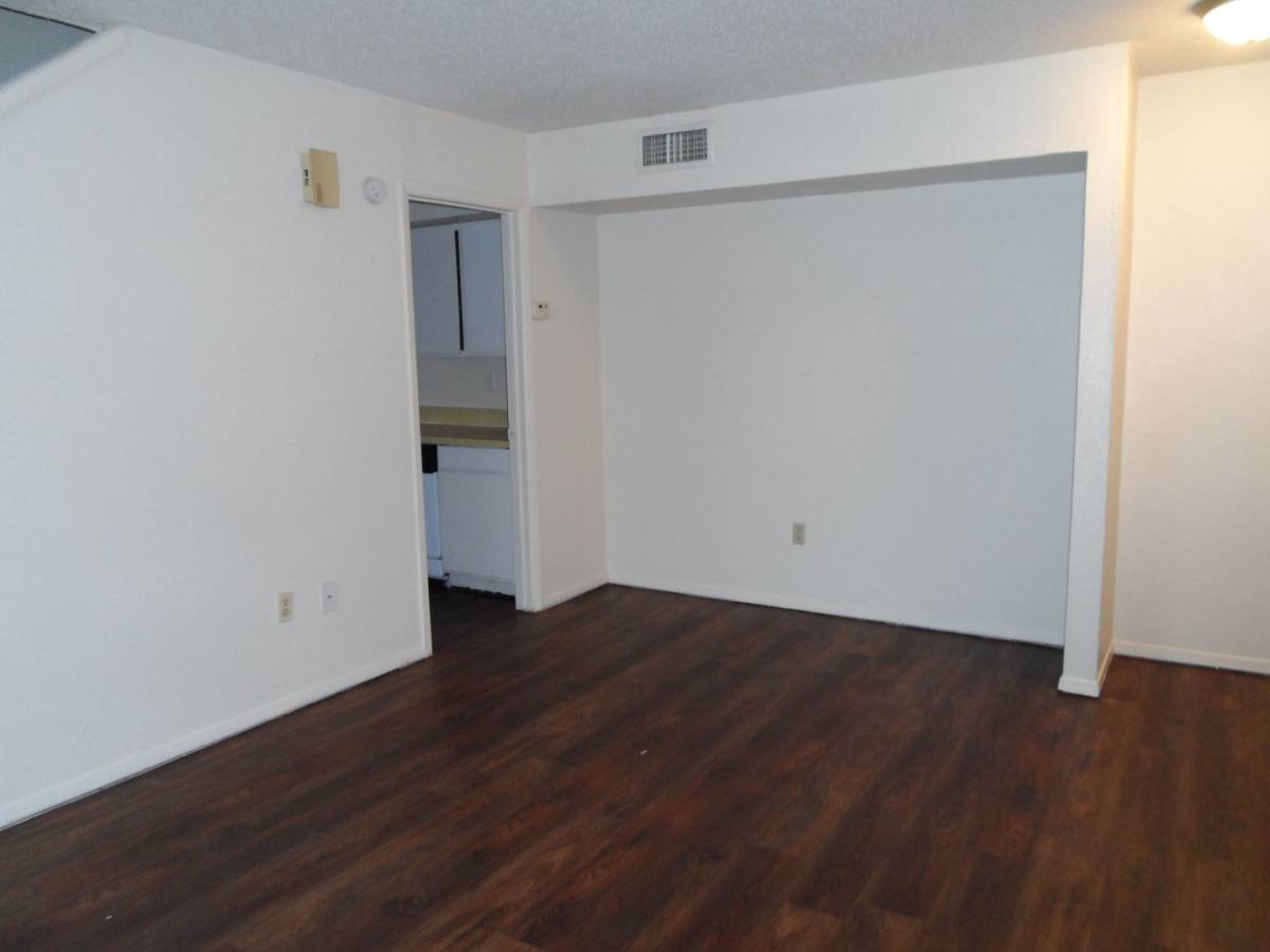 Townhouse for rent at 1400 D Holleman Dr, College Station, TX 77840