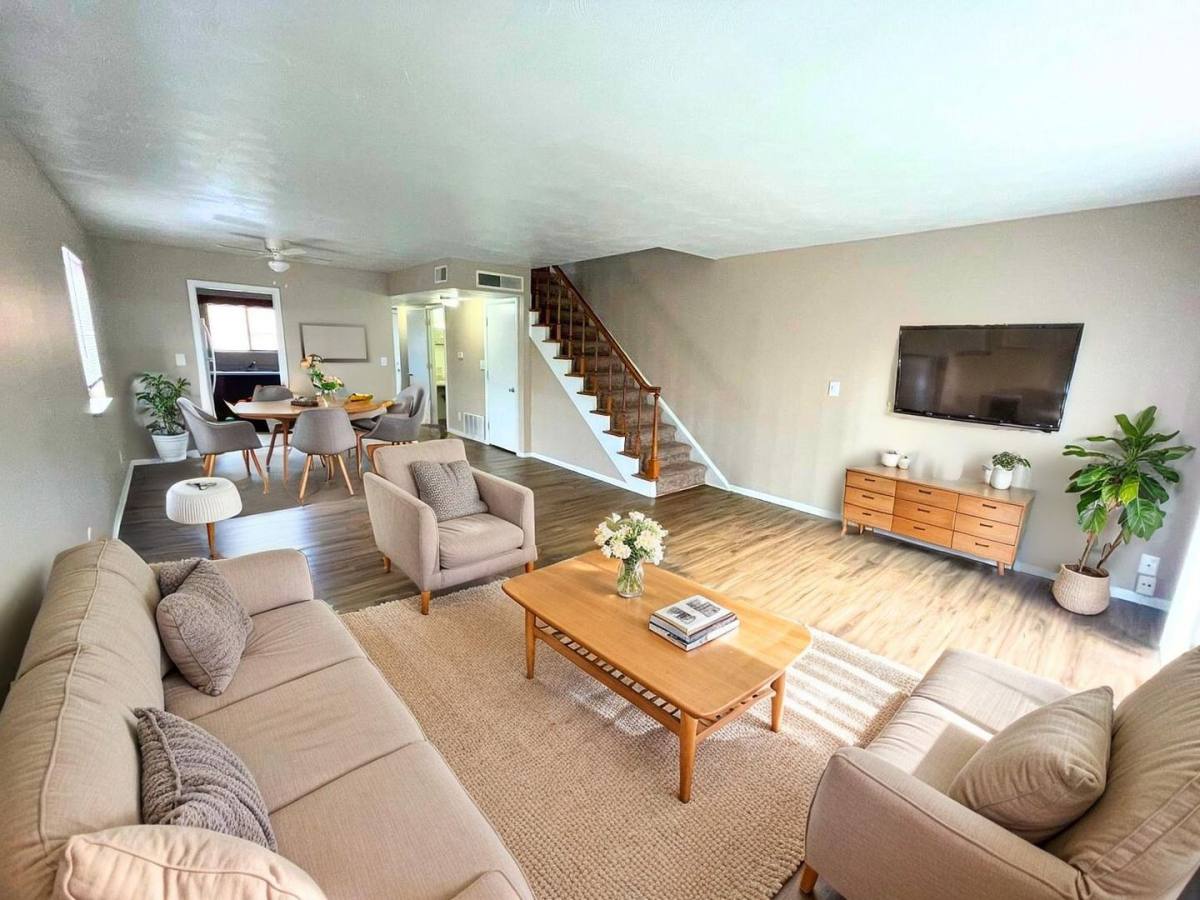 Apartment for rent at 720 W Centennial Ave, Muncie, IN 47303