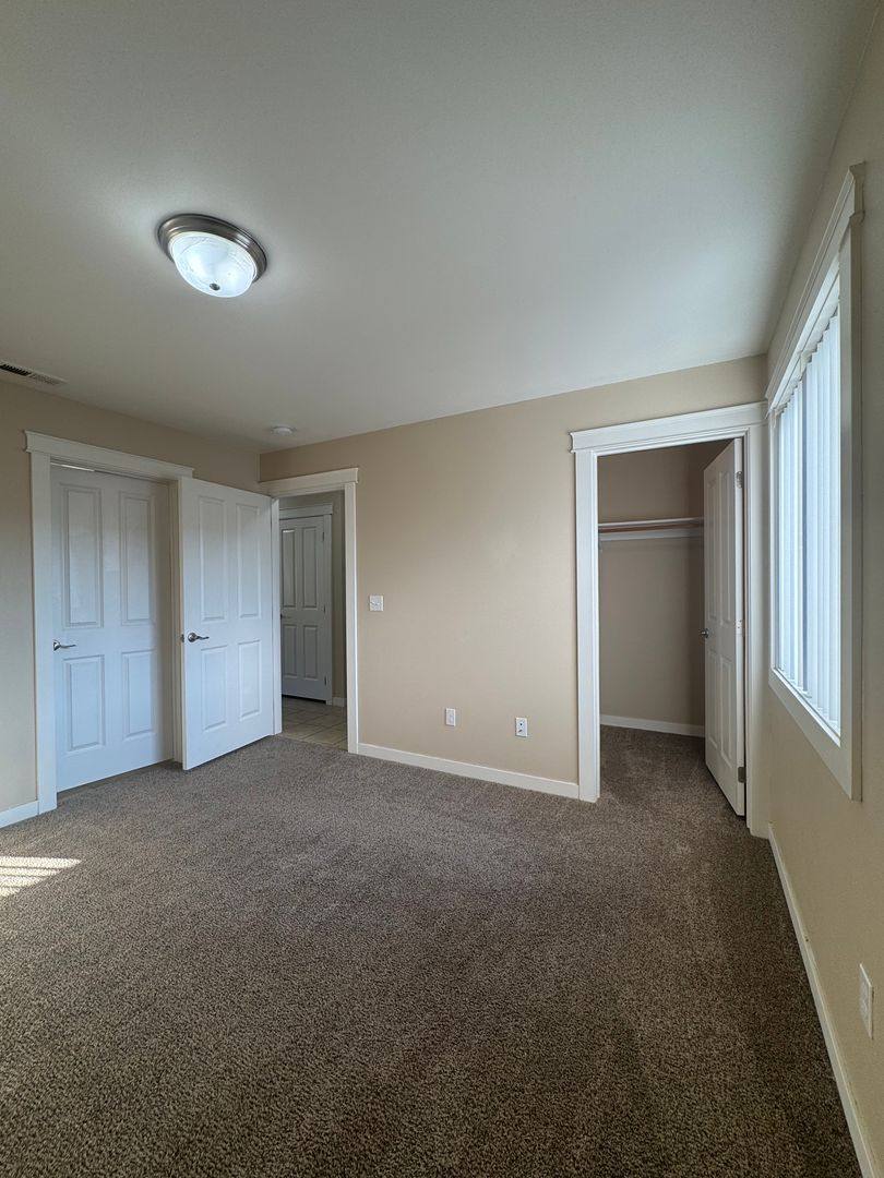 Apartment for rent at 2235 Airport Rd, Ellensburg, WA 98926