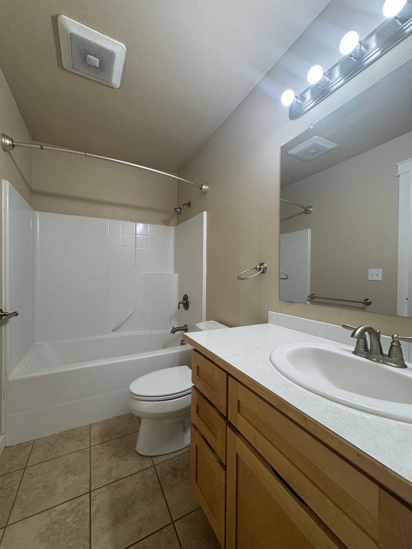Apartment for rent at 2235 Airport Rd, Ellensburg, WA 98926