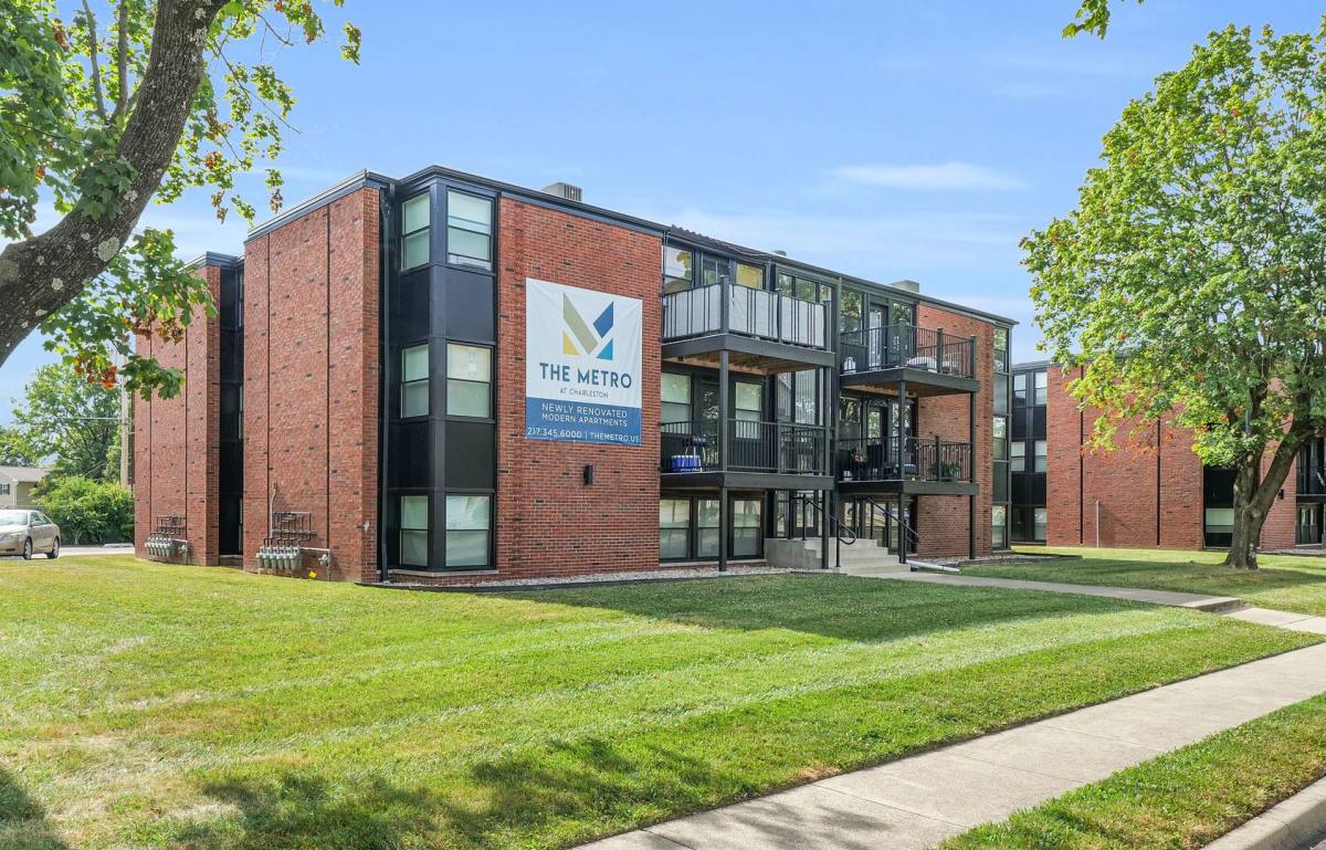 Apartment for rent at 2204 9th St, Charleston, IL 61920