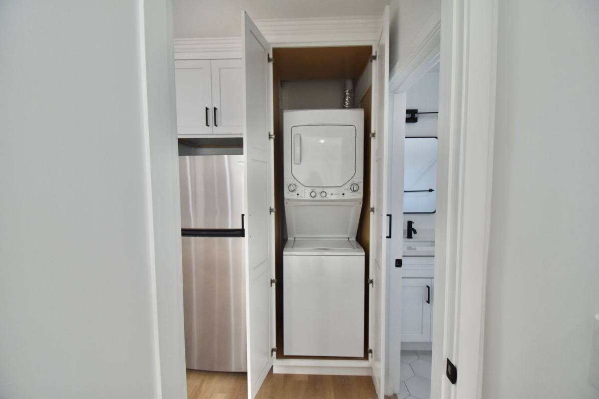Apartment for rent at 11645 Moorpark St, North Hollywood, CA 91602
