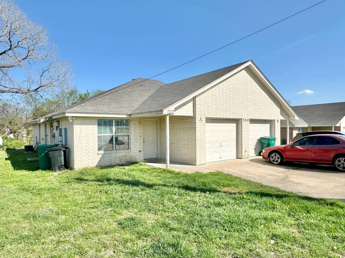 Townhouse for rent at 2207 Indian Trail, Harker Heights, TX 76548